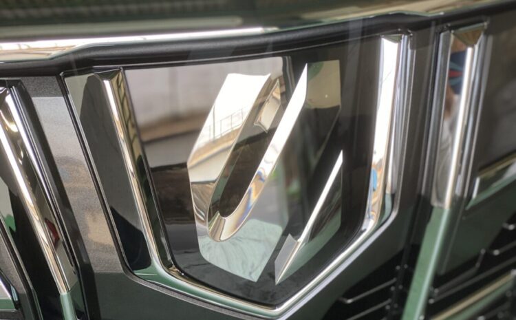 トヨタアルファード新車ガラスコーティング施工