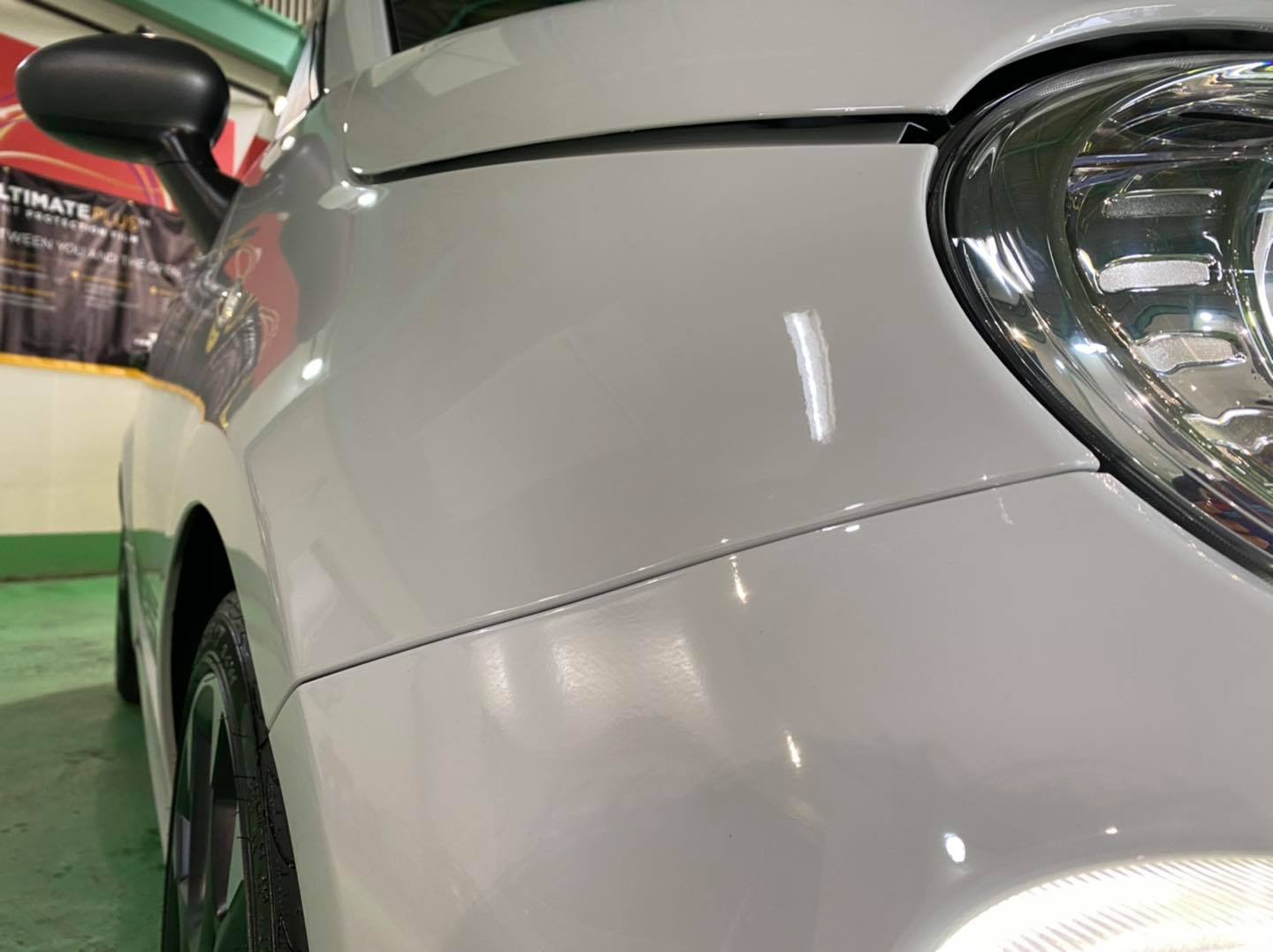 ABARTH 595ガラスコーティング、艶の鎧グロスアーマー