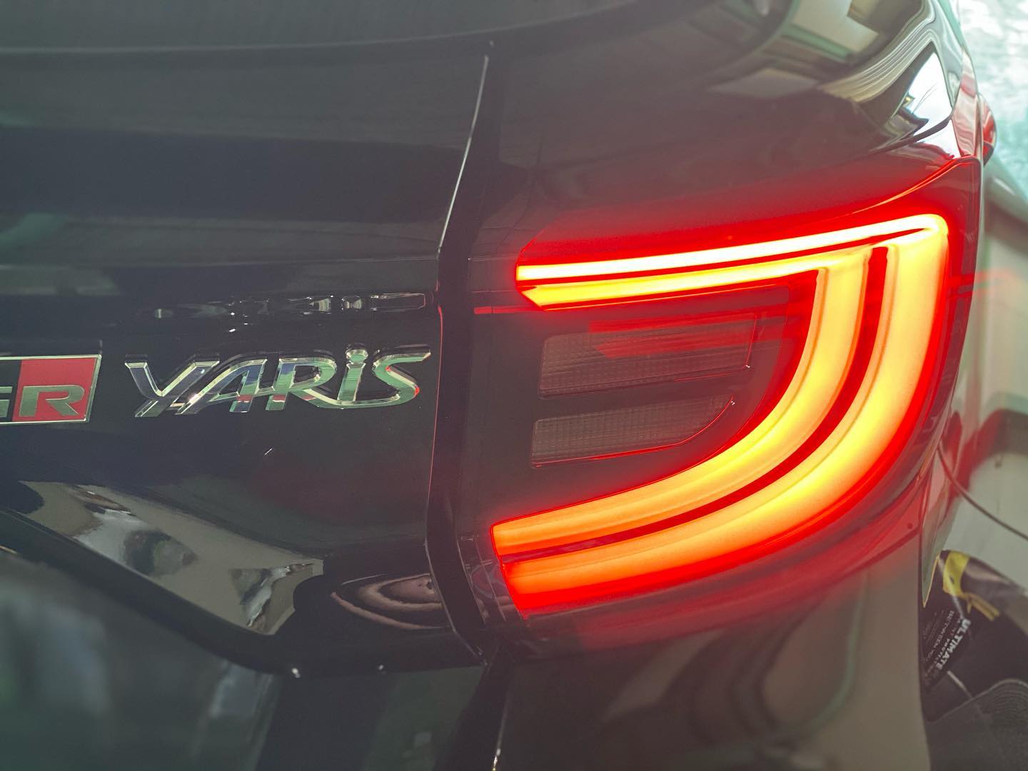 ［TOYOTA GR YARIS］ 山口県よりガラスコーティング施工頂きました。